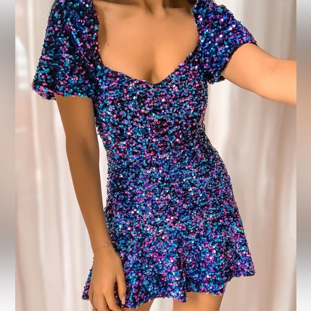 Zara sequin velvet mini dress Blogger favorite